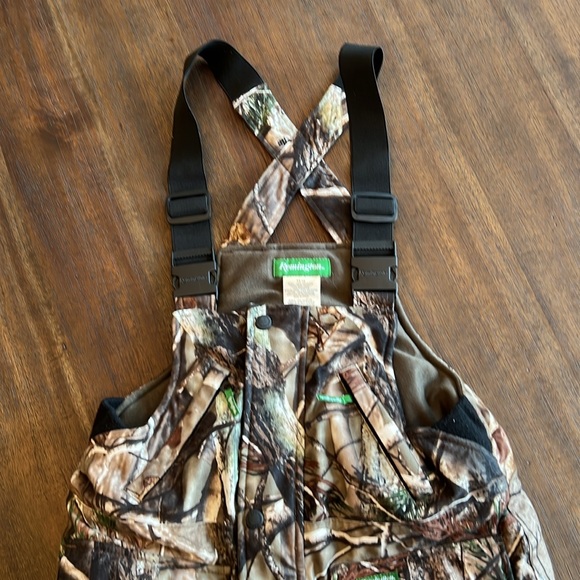 Remington lined insulated Camo Snow Bib Hunting Pant Size Youth 14-16 - Picture 2 of 11